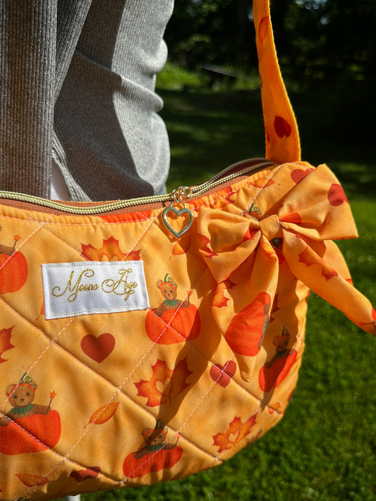 (Pre-order!) pumpkin bear shoulder bag